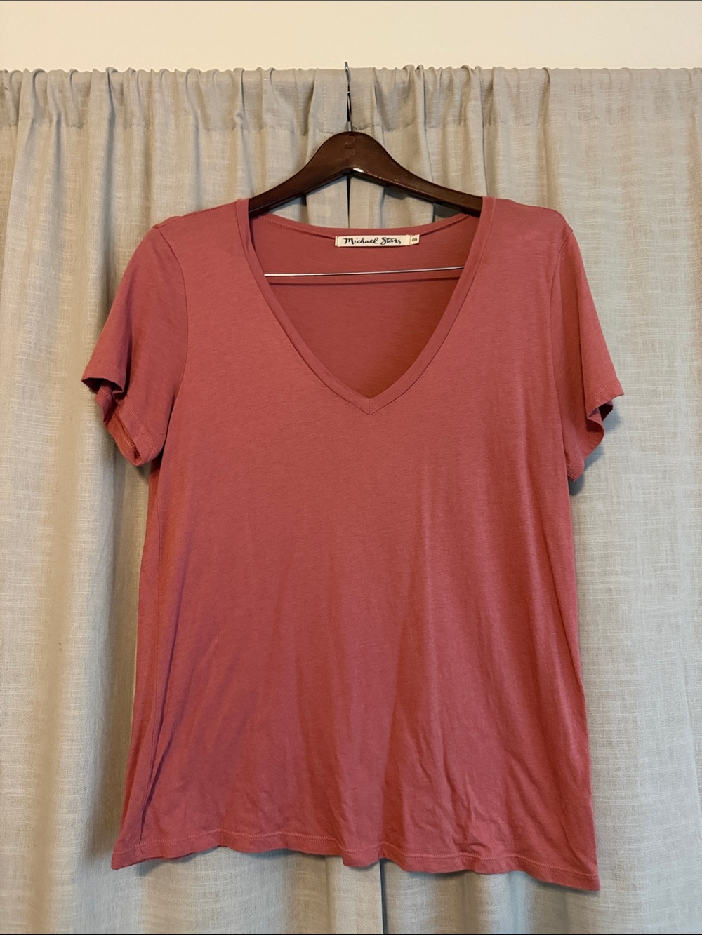 Michael Stars V-Neck Short Sleeve Tee in Dusty Rose